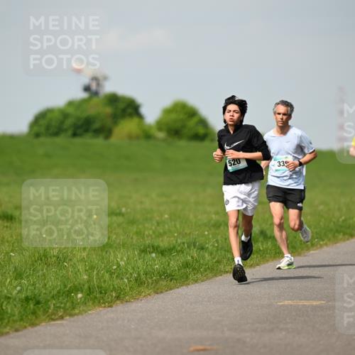 10.05.2026 - 8. Wedeler Halbmarathon Dr. Thomas Lammeyer http://msf.ph/oto/9691672 10.05.2026 11:14:05 Laufen 520, 791 meine-sportfotos.de