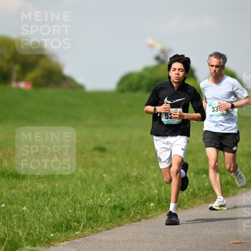 10.05.2026 - 8. Wedeler Halbmarathon Dr. Thomas Lammeyer http://msf.ph/oto/9691706 10.05.2026 11:14:07 Laufen 335 meine-sportfotos.de