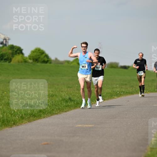 10.05.2026 - 8. Wedeler Halbmarathon Dr. Thomas Lammeyer http://msf.ph/oto/9691740 10.05.2026 11:14:13 Laufen 863, 837, 2236, 2198 meine-sportfotos.de