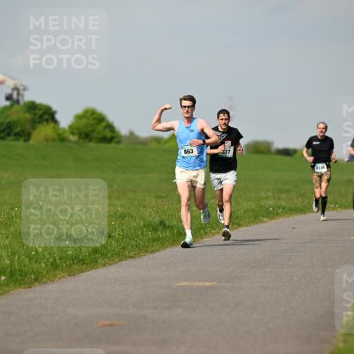 10.05.2026 - 8. Wedeler Halbmarathon Dr. Thomas Lammeyer http://msf.ph/oto/9691741 10.05.2026 11:14:13 Laufen 863, 337, 2236, 198 meine-sportfotos.de