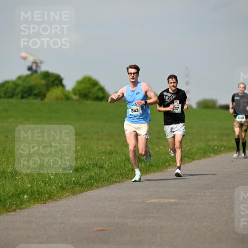 10.05.2026 - 8. Wedeler Halbmarathon Dr. Thomas Lammeyer http://msf.ph/oto/9691747 10.05.2026 11:14:14 Laufen 863 meine-sportfotos.de