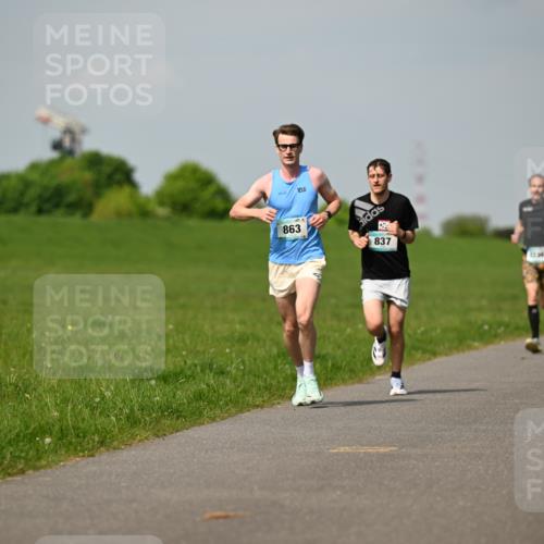 10.05.2026 - 8. Wedeler Halbmarathon Dr. Thomas Lammeyer http://msf.ph/oto/9691748 10.05.2026 11:14:14 Laufen 863, 837 meine-sportfotos.de