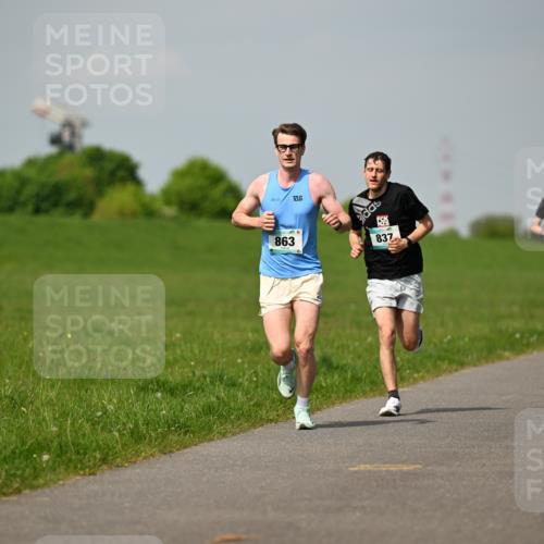 10.05.2026 - 8. Wedeler Halbmarathon Dr. Thomas Lammeyer http://msf.ph/oto/9691750 10.05.2026 11:14:14 Laufen 863, 837, 2100 meine-sportfotos.de