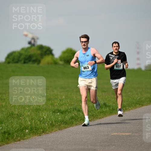 10.05.2026 - 8. Wedeler Halbmarathon Dr. Thomas Lammeyer http://msf.ph/oto/9691752 10.05.2026 11:14:14 Laufen 863, 837, 2236 meine-sportfotos.de