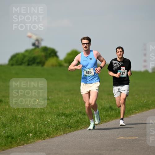 10.05.2026 - 8. Wedeler Halbmarathon Dr. Thomas Lammeyer http://msf.ph/oto/9691753 10.05.2026 11:14:15 Laufen 863, 837, 2236 meine-sportfotos.de