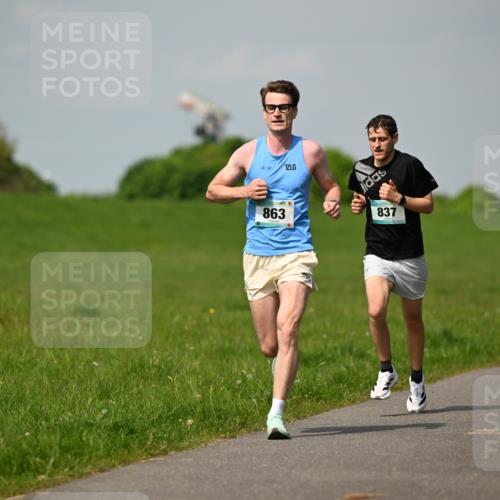10.05.2026 - 8. Wedeler Halbmarathon Dr. Thomas Lammeyer http://msf.ph/oto/9691760 10.05.2026 11:14:16 Laufen 863, 837, 223 meine-sportfotos.de