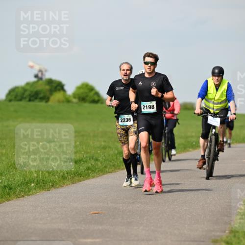 10.05.2026 - 8. Wedeler Halbmarathon Dr. Thomas Lammeyer http://msf.ph/oto/9691784 10.05.2026 11:14:19 Laufen 2236, 2198 meine-sportfotos.de