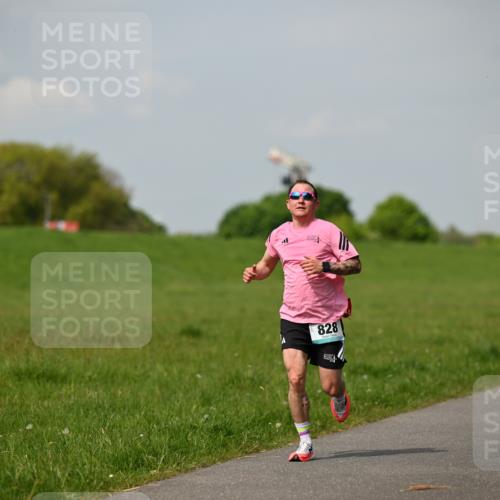 10.05.2026 - 8. Wedeler Halbmarathon Dr. Thomas Lammeyer http://msf.ph/oto/9691875 10.05.2026 11:14:35 Laufen 828 meine-sportfotos.de