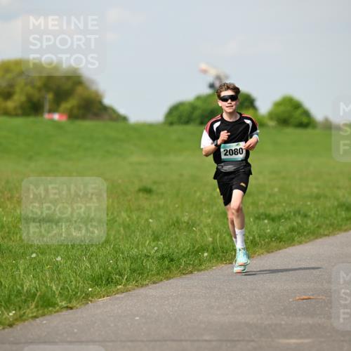 10.05.2026 - 8. Wedeler Halbmarathon Dr. Thomas Lammeyer http://msf.ph/oto/9691930 10.05.2026 11:14:39 Laufen 2080 meine-sportfotos.de