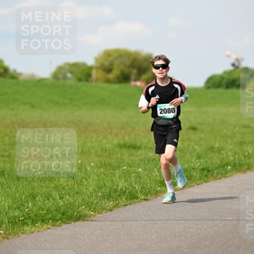 10.05.2026 - 8. Wedeler Halbmarathon Dr. Thomas Lammeyer http://msf.ph/oto/9691954 10.05.2026 11:14:40 Laufen 2080 meine-sportfotos.de