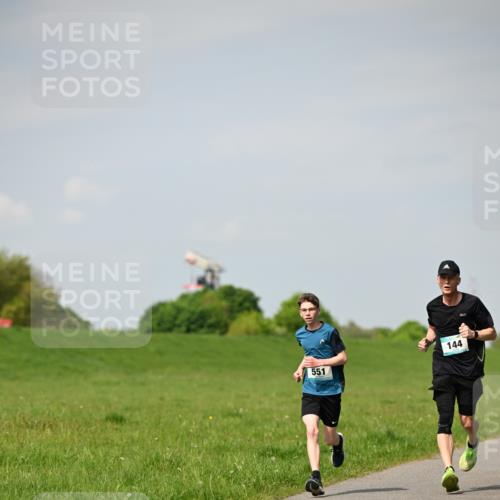 10.05.2026 - 8. Wedeler Halbmarathon Dr. Thomas Lammeyer http://msf.ph/oto/9692013 10.05.2026 11:14:52 Laufen 144, 551 meine-sportfotos.de