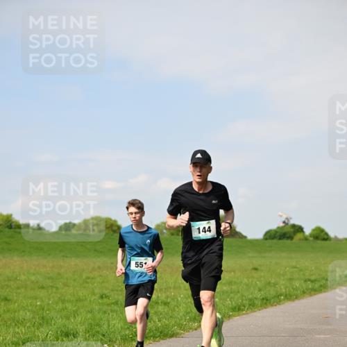 10.05.2026 - 8. Wedeler Halbmarathon Dr. Thomas Lammeyer http://msf.ph/oto/9692082 10.05.2026 11:14:56 Laufen 144 meine-sportfotos.de