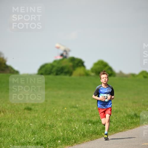 10.05.2026 - 8. Wedeler Halbmarathon Dr. Thomas Lammeyer http://msf.ph/oto/9692088 10.05.2026 11:15:00 Laufen  meine-sportfotos.de