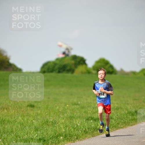 10.05.2026 - 8. Wedeler Halbmarathon Dr. Thomas Lammeyer http://msf.ph/oto/9692091 10.05.2026 11:15:00 Laufen  meine-sportfotos.de