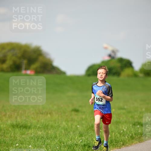 10.05.2026 - 8. Wedeler Halbmarathon Dr. Thomas Lammeyer http://msf.ph/oto/9692115 10.05.2026 11:15:01 Laufen 552 meine-sportfotos.de