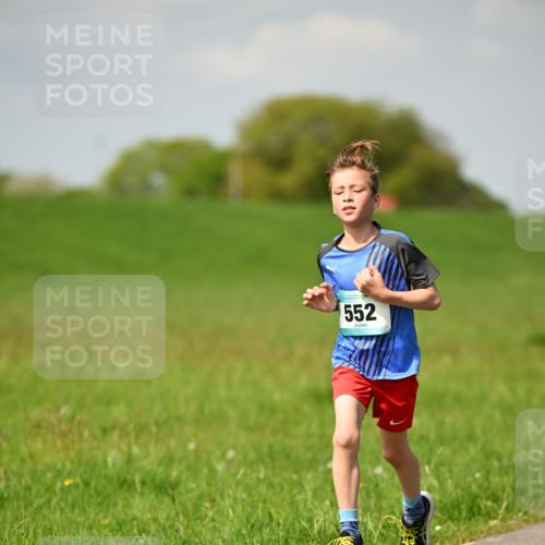 10.05.2026 - 8. Wedeler Halbmarathon Dr. Thomas Lammeyer http://msf.ph/oto/9692138 10.05.2026 11:15:02 Laufen 552 meine-sportfotos.de