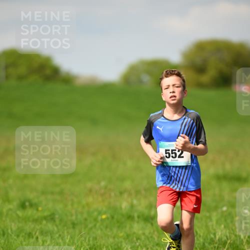 10.05.2026 - 8. Wedeler Halbmarathon Dr. Thomas Lammeyer http://msf.ph/oto/9692145 10.05.2026 11:15:03 Laufen 552 meine-sportfotos.de