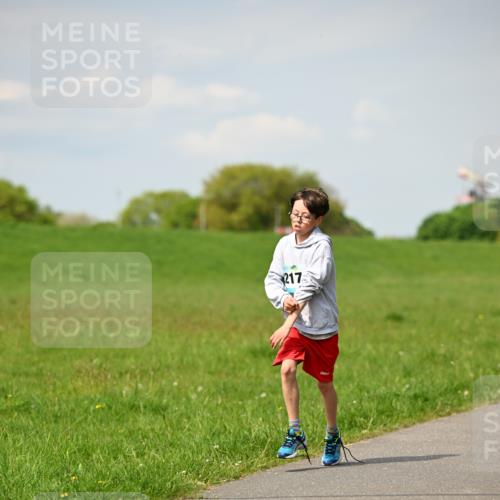 10.05.2026 - 8. Wedeler Halbmarathon Dr. Thomas Lammeyer http://msf.ph/oto/9692194 10.05.2026 11:15:13 Laufen 217 meine-sportfotos.de