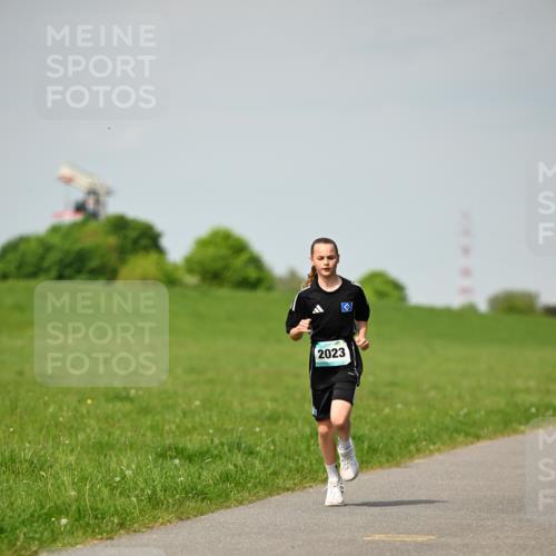 10.05.2026 - 8. Wedeler Halbmarathon Dr. Thomas Lammeyer http://msf.ph/oto/9692248 10.05.2026 11:15:26 Laufen 2023 meine-sportfotos.de