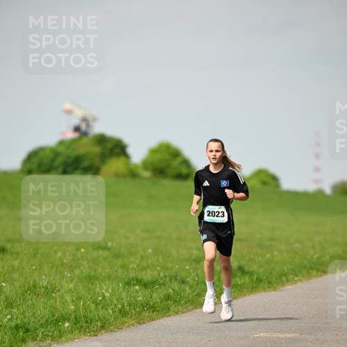 10.05.2026 - 8. Wedeler Halbmarathon Dr. Thomas Lammeyer http://msf.ph/oto/9692255 10.05.2026 11:15:26 Laufen 2023 meine-sportfotos.de