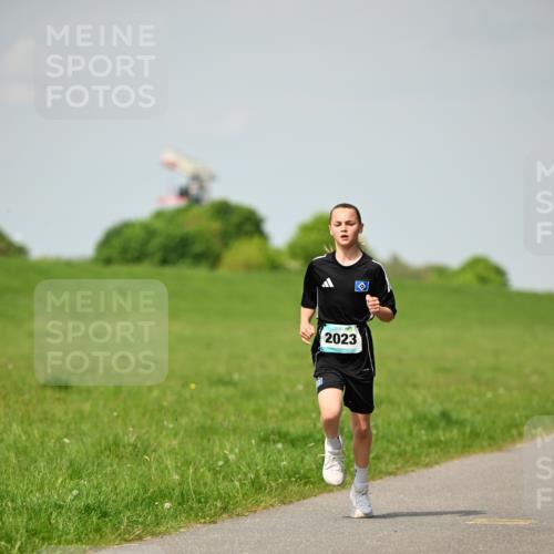 10.05.2026 - 8. Wedeler Halbmarathon Dr. Thomas Lammeyer http://msf.ph/oto/9692265 10.05.2026 11:15:27 Laufen 2023 meine-sportfotos.de