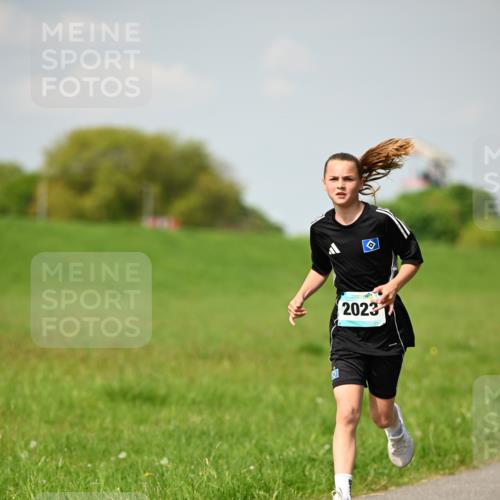 10.05.2026 - 8. Wedeler Halbmarathon Dr. Thomas Lammeyer http://msf.ph/oto/9692293 10.05.2026 11:15:29 Laufen 2023 meine-sportfotos.de