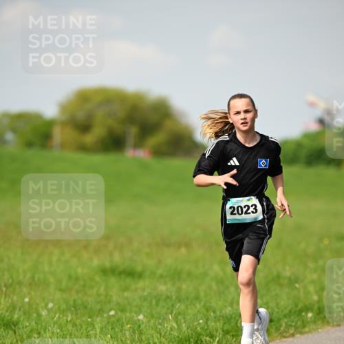 10.05.2026 - 8. Wedeler Halbmarathon Dr. Thomas Lammeyer http://msf.ph/oto/9692297 10.05.2026 11:15:29 Laufen 2023 meine-sportfotos.de