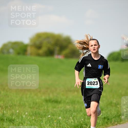 10.05.2026 - 8. Wedeler Halbmarathon Dr. Thomas Lammeyer http://msf.ph/oto/9692300 10.05.2026 11:15:29 Laufen 2023 meine-sportfotos.de