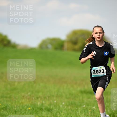 10.05.2026 - 8. Wedeler Halbmarathon Dr. Thomas Lammeyer http://msf.ph/oto/9692312 10.05.2026 11:15:30 Laufen 2023 meine-sportfotos.de