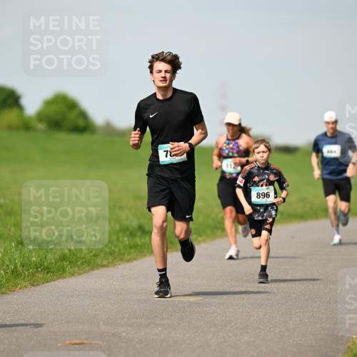 10.05.2026 - 8. Wedeler Halbmarathon Dr. Thomas Lammeyer http://msf.ph/oto/9692402 10.05.2026 11:15:46 Laufen 803, 896 meine-sportfotos.de