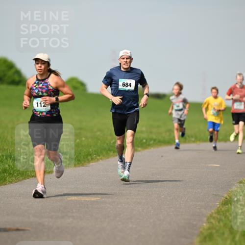 10.05.2026 - 8. Wedeler Halbmarathon Dr. Thomas Lammeyer http://msf.ph/oto/9692443 10.05.2026 11:15:49 Laufen 112, 684 meine-sportfotos.de