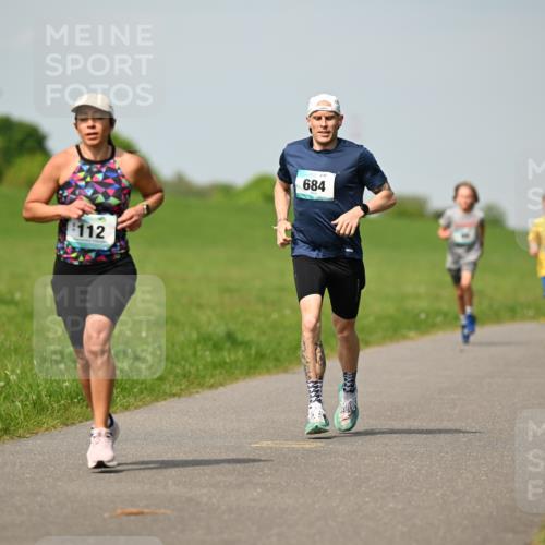 10.05.2026 - 8. Wedeler Halbmarathon Dr. Thomas Lammeyer http://msf.ph/oto/9692461 10.05.2026 11:15:50 Laufen 112, 684 meine-sportfotos.de