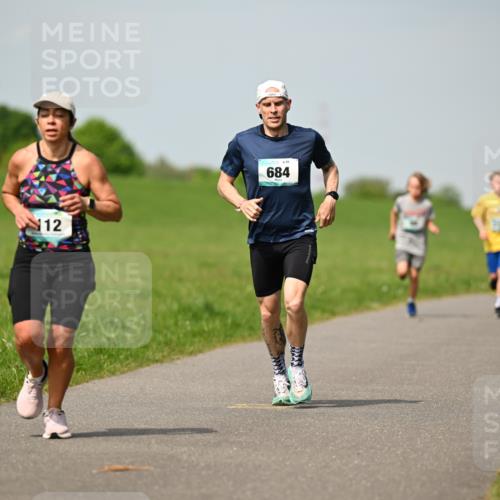 10.05.2026 - 8. Wedeler Halbmarathon Dr. Thomas Lammeyer http://msf.ph/oto/9692466 10.05.2026 11:15:50 Laufen 684 meine-sportfotos.de