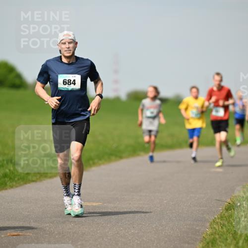 10.05.2026 - 8. Wedeler Halbmarathon Dr. Thomas Lammeyer http://msf.ph/oto/9692479 10.05.2026 11:15:51 Laufen 684 meine-sportfotos.de