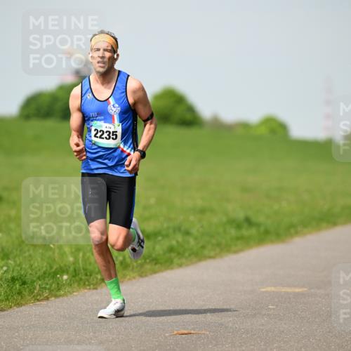 10.05.2026 - 8. Wedeler Halbmarathon Dr. Thomas Lammeyer http://msf.ph/oto/9692625 10.05.2026 11:16:03 Laufen 2235 meine-sportfotos.de
