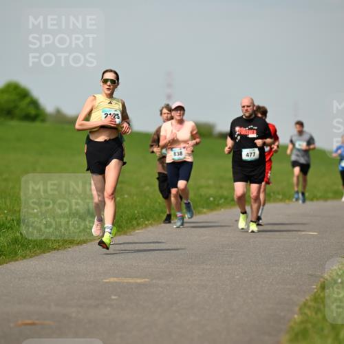 10.05.2026 - 8. Wedeler Halbmarathon Dr. Thomas Lammeyer http://msf.ph/oto/9692711 10.05.2026 11:16:18 Laufen 225, 838, 477 meine-sportfotos.de