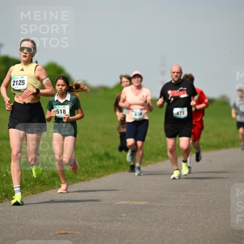 10.05.2026 - 8. Wedeler Halbmarathon Dr. Thomas Lammeyer http://msf.ph/oto/9692744 10.05.2026 11:16:20 Laufen 2125, 518, 477 meine-sportfotos.de