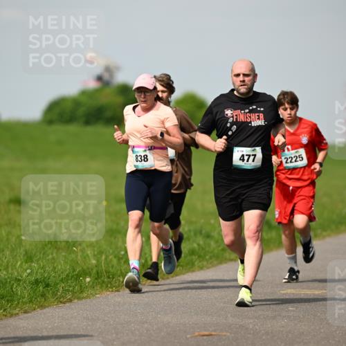 10.05.2026 - 8. Wedeler Halbmarathon Dr. Thomas Lammeyer http://msf.ph/oto/9692774 10.05.2026 11:16:23 Laufen 838, 136, 477, 2225 meine-sportfotos.de