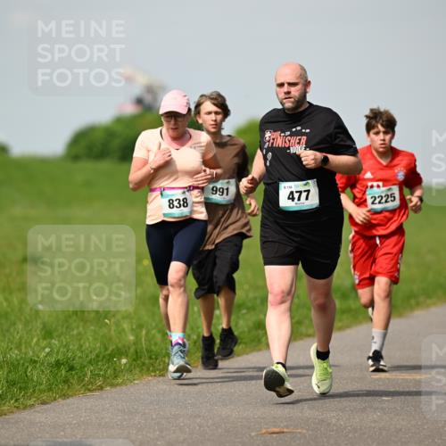 10.05.2026 - 8. Wedeler Halbmarathon Dr. Thomas Lammeyer http://msf.ph/oto/9692777 10.05.2026 11:16:23 Laufen 519, 838, 991, 136, 477, 2225 meine-sportfotos.de