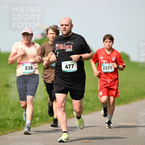 10.05.2026 - 8. Wedeler Halbmarathon Dr. Thomas Lammeyer http://msf.ph/oto/9692783 10.05.2026 11:16:24 Laufen 838, 136, 477, 2225 meine-sportfotos.de