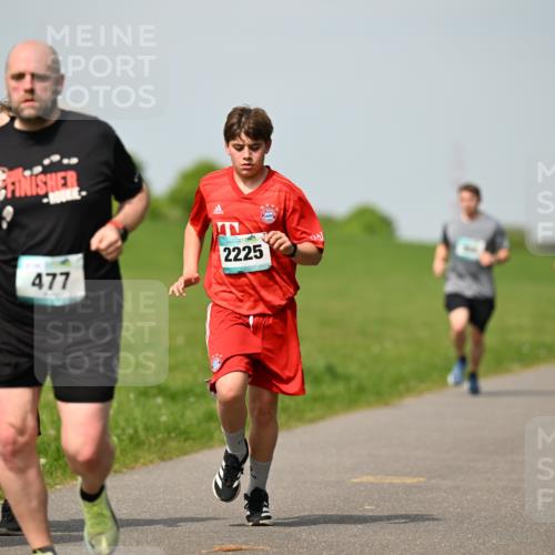 10.05.2026 - 8. Wedeler Halbmarathon Dr. Thomas Lammeyer http://msf.ph/oto/9692786 10.05.2026 11:16:25 Laufen 838, 477, 2225 meine-sportfotos.de