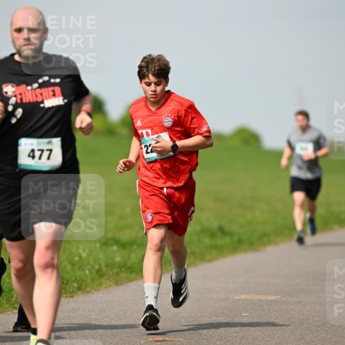 10.05.2026 - 8. Wedeler Halbmarathon Dr. Thomas Lammeyer http://msf.ph/oto/9692787 10.05.2026 11:16:25 Laufen 477 meine-sportfotos.de