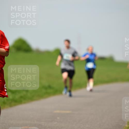 10.05.2026 - 8. Wedeler Halbmarathon Dr. Thomas Lammeyer http://msf.ph/oto/9692797 10.05.2026 11:16:26 Laufen 2225 meine-sportfotos.de