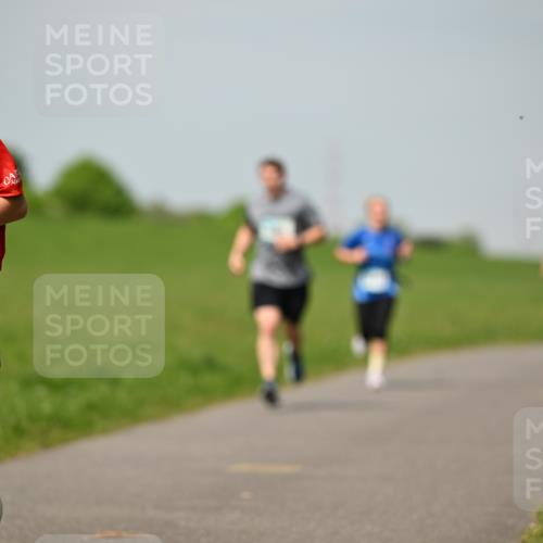 10.05.2026 - 8. Wedeler Halbmarathon Dr. Thomas Lammeyer http://msf.ph/oto/9692798 10.05.2026 11:16:26 Laufen  meine-sportfotos.de