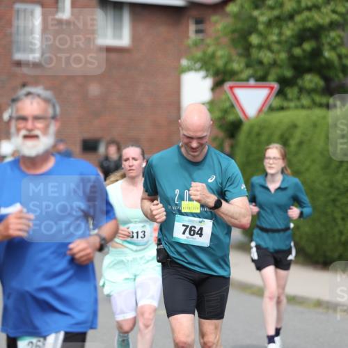 10.05.2026 - 8. Wedeler Halbmarathon Andreas Tolksdorf http://msf.ph/oto/9692903 10.05.2026 10:17:31 Laufen 26, 313, 2, 0, 764 meine-sportfotos.de