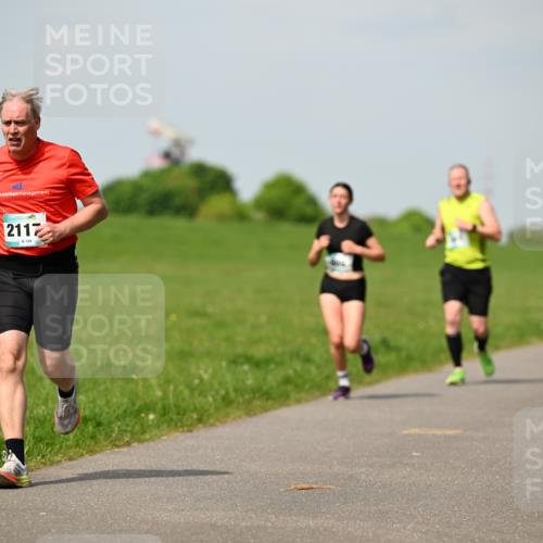10.05.2026 - 8. Wedeler Halbmarathon Dr. Thomas Lammeyer http://msf.ph/oto/9692927 10.05.2026 11:16:43 Laufen 2117, 8124 meine-sportfotos.de