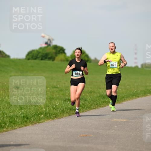 10.05.2026 - 8. Wedeler Halbmarathon Dr. Thomas Lammeyer http://msf.ph/oto/9692942 10.05.2026 11:16:44 Laufen 801, 1027, 989 meine-sportfotos.de