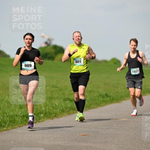 10.05.2026 - 8. Wedeler Halbmarathon Dr. Thomas Lammeyer http://msf.ph/oto/9692972 10.05.2026 11:16:46 Laufen 801, 989, 1027 meine-sportfotos.de