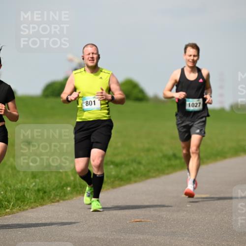 10.05.2026 - 8. Wedeler Halbmarathon Dr. Thomas Lammeyer http://msf.ph/oto/9692989 10.05.2026 11:16:47 Laufen 801, 1027, 989 meine-sportfotos.de