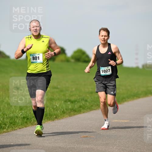 10.05.2026 - 8. Wedeler Halbmarathon Dr. Thomas Lammeyer http://msf.ph/oto/9692995 10.05.2026 11:16:47 Laufen 801, 1027 meine-sportfotos.de